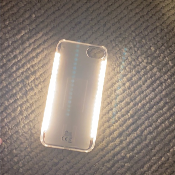 Cheetah print iPhone 7 case - Picture 3 of 5